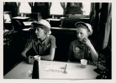 Fast Food Women production still
