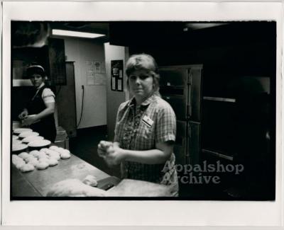 Fast Food Women production still