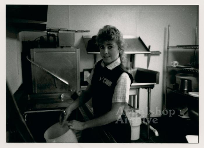 Fast Food Women production still