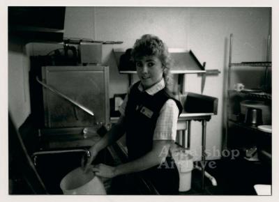 Fast Food Women production still