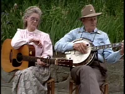 Music and interview with Wade and Julia Mainer about work, travel