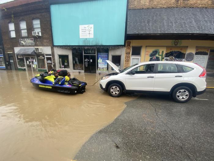 Charlie Calhoun using car to jump rescuer Jetski