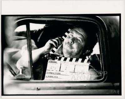 Ned Beatty pretending to shave with clapperboard -Fat Monroe