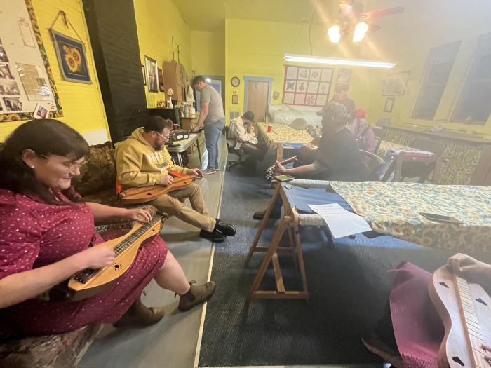 Pick and Bow Class at Carcassonne Community Center