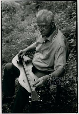 Sourwood Mountain Dulcimers production still